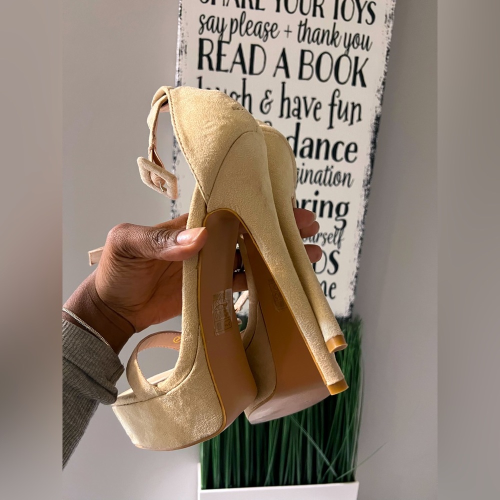 Pretty Little Thing Suede Platform Heels